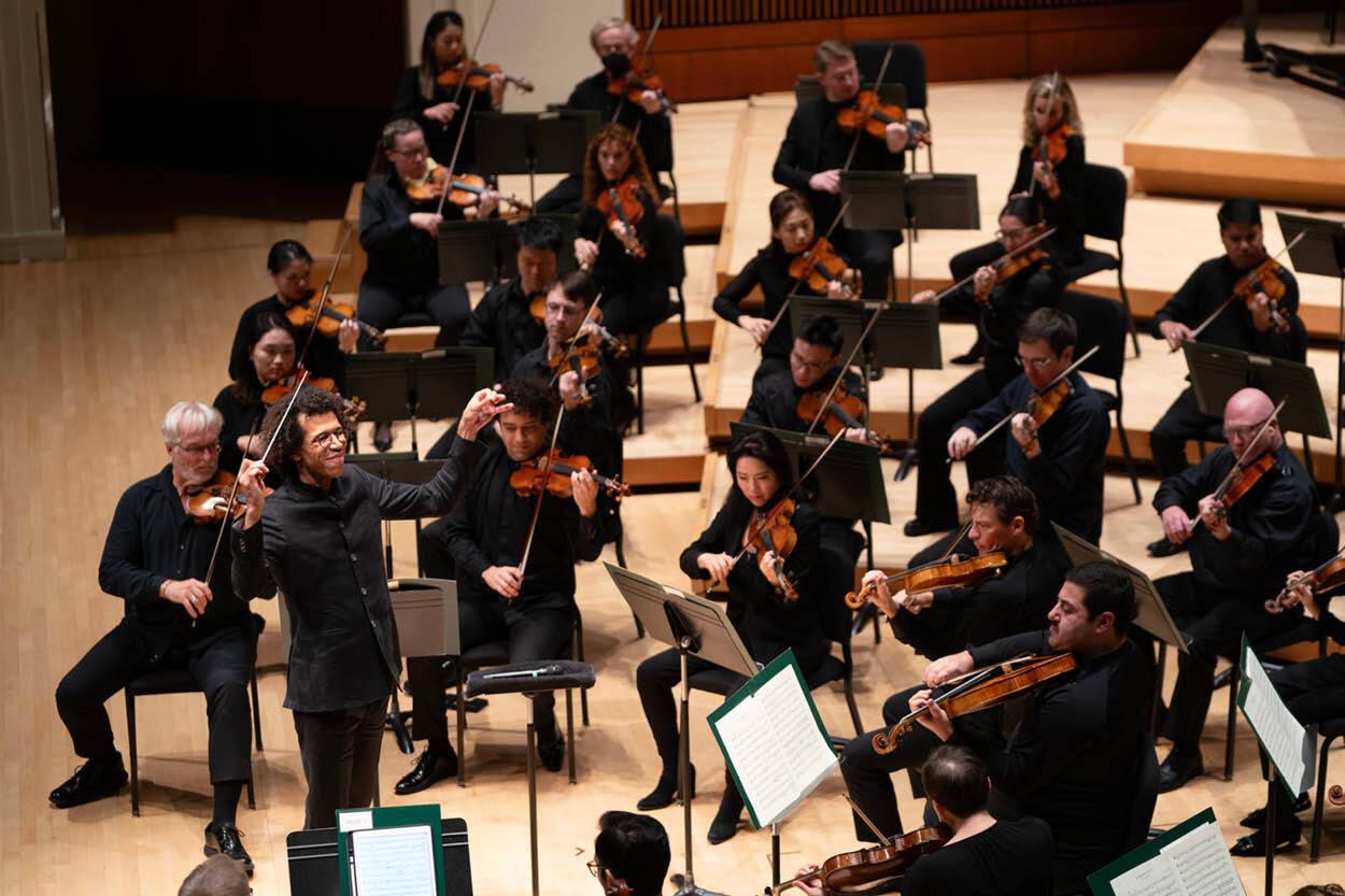 Jonathon Heyward conducts the Baltimore Symphony Orchestra.
