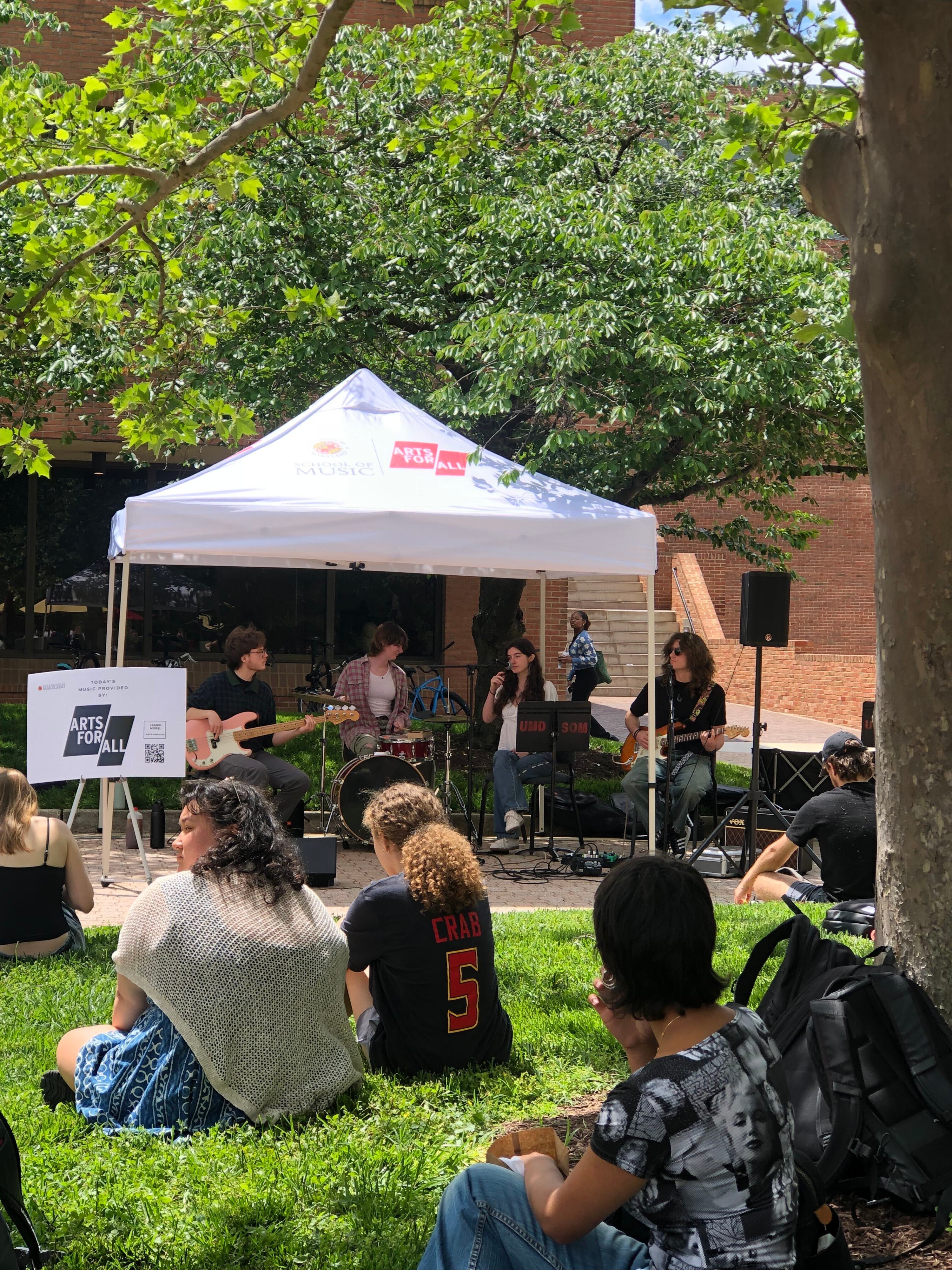 Live music at the farmer's market