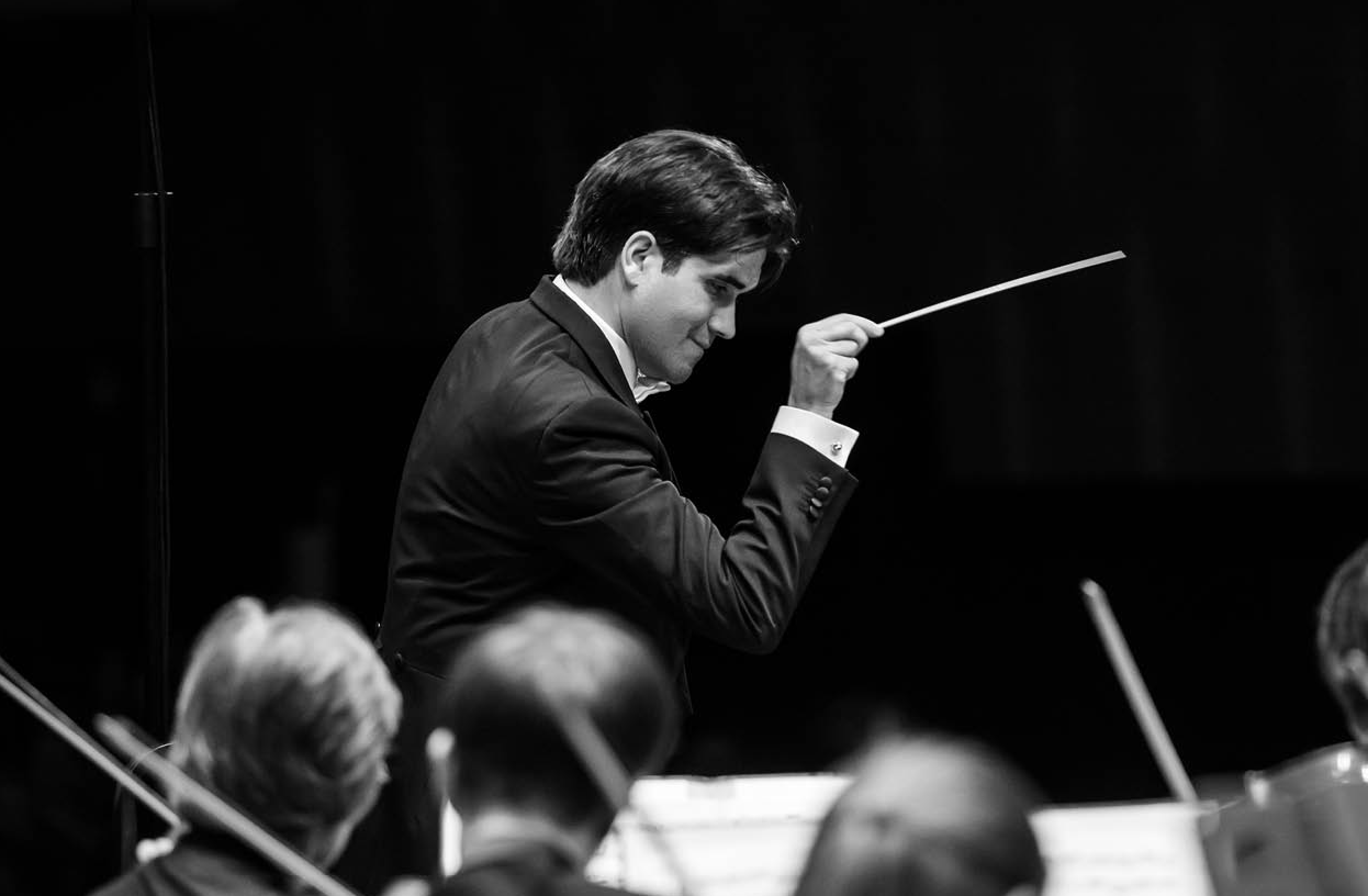 Manuel Lopez-Gomez conducting